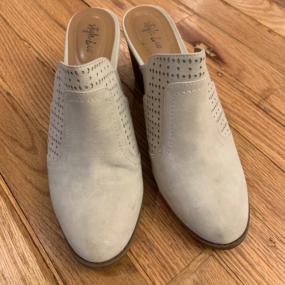 Tan Mules - Picture 5 of 5